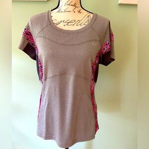 Women’s Fila Gray and Pink Fitted Short Sleeve Tee Size Large